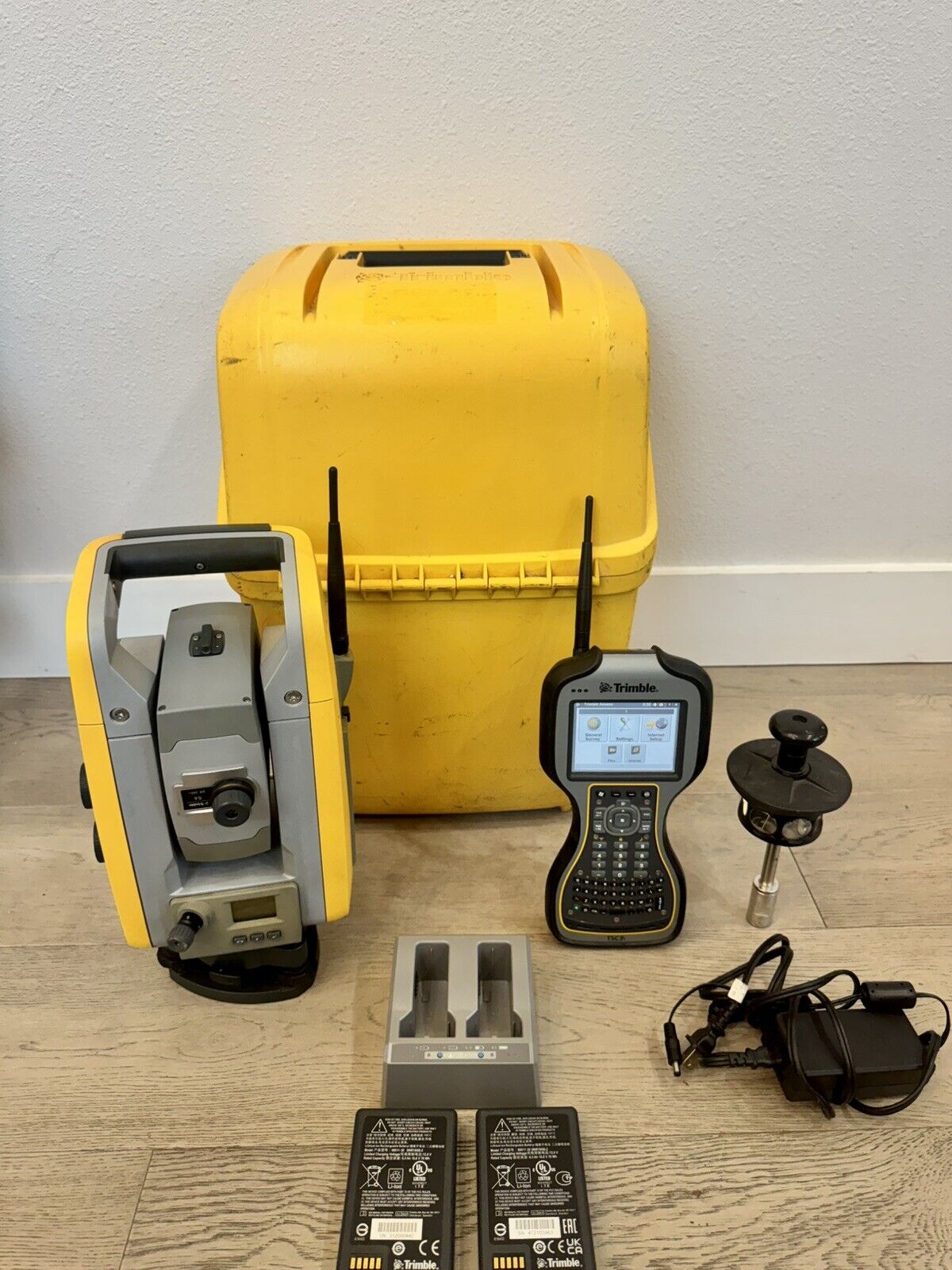 Trimble S6 3" DR 300+ Robotic Total Station TSC3 Access 2017 2.4GHz Radio Survey