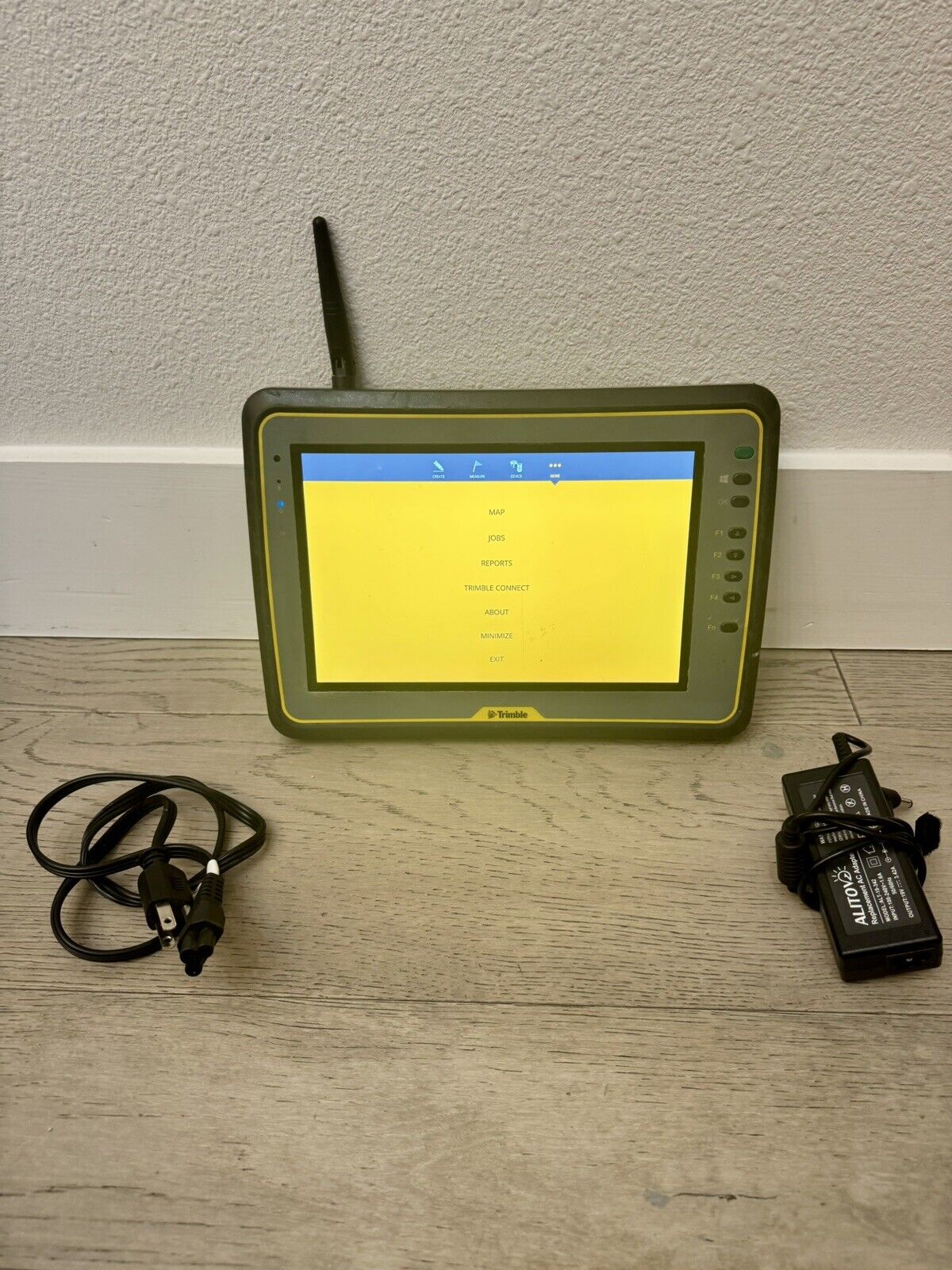 Trimble Kenai Tablet Field Link v5.4 GNSS w/ 2.4GHz Radio Robotic Total Station