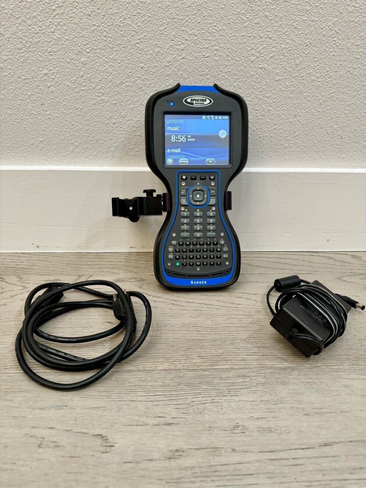 Trimble R8 Model 3 UHF 450MHz GPS GNSS GLONASS Base or Rover Ranger Survey Pro 6