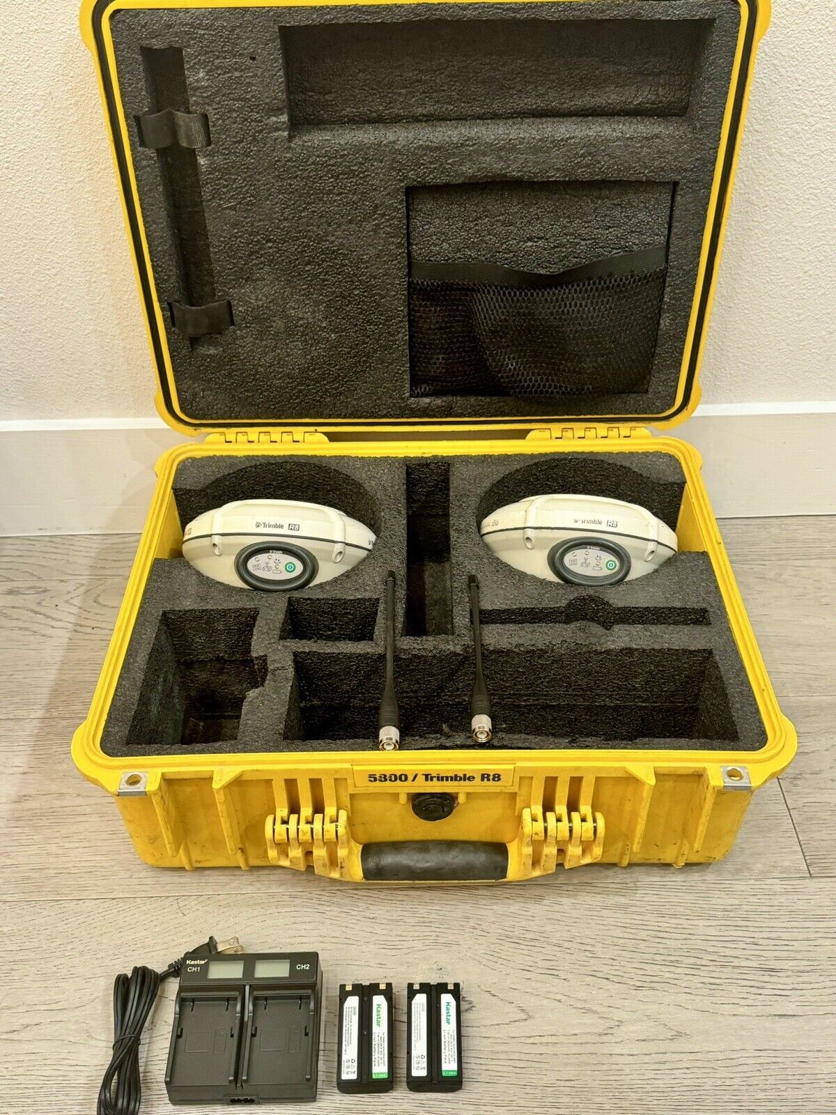 Trimble Dual R8 Model 4 UHF 450MHz RTK GPS GNSS Base & Rover RTK Galileo GLONASS
