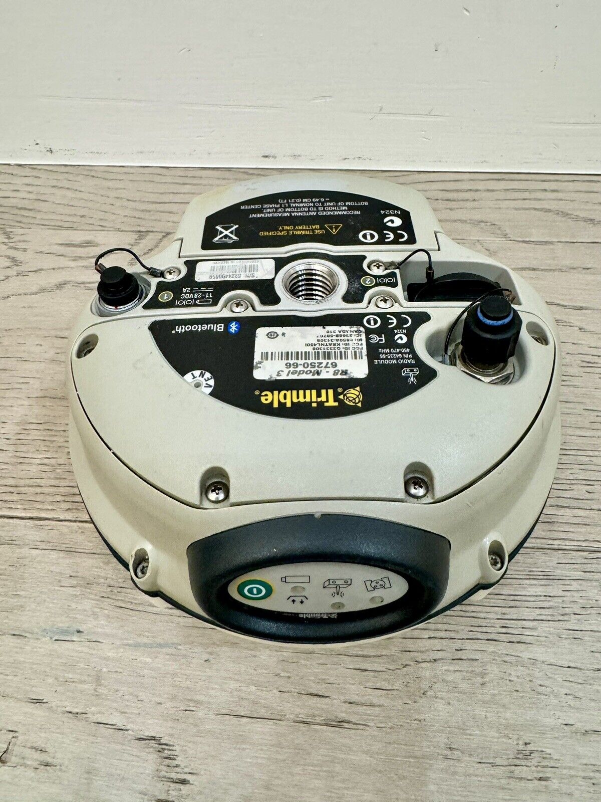 Trimble R8 Model 3 UHF 450MHz GPS GNSS GLONASS Base or Rover Ranger Survey Pro 6