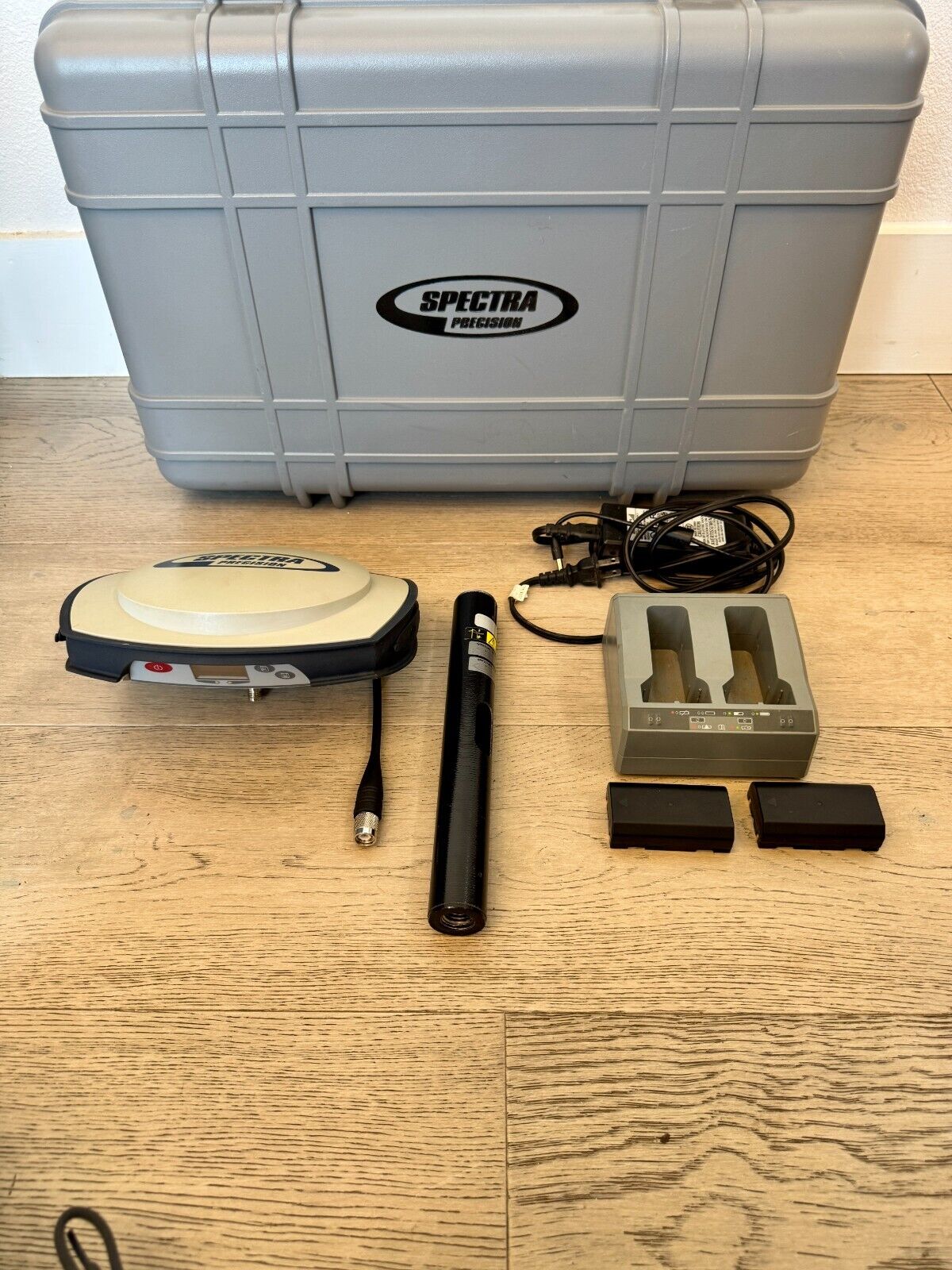Spectra SP80 GPS GNSS Galileo BeiDou Base or Rover Receiver UHF 450-470MHz Radio