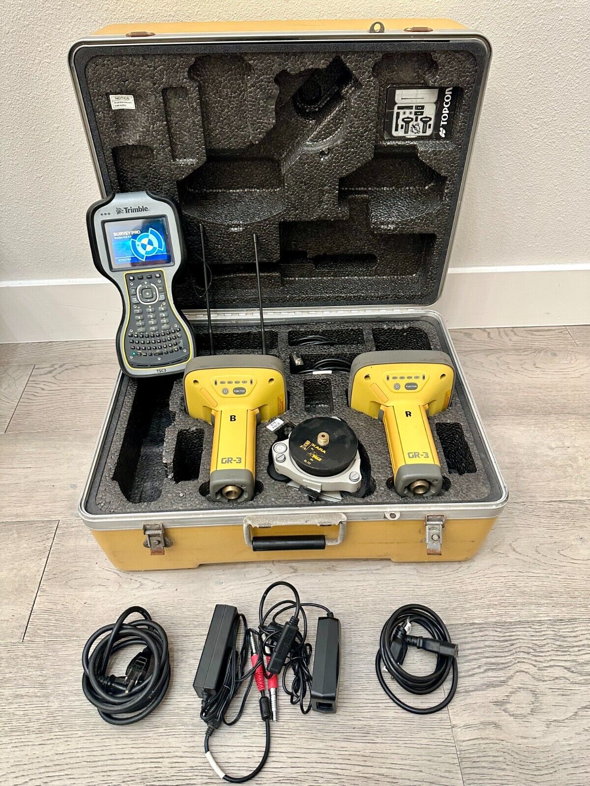 Topcon GR-3 Dual RTK Digital UHF 410-470 MHz GNSS GPS Base/Rover TSC3 Survey Pro