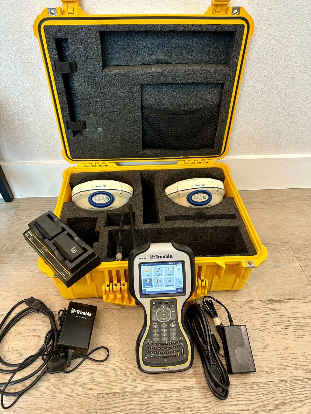 Trimble Dual R6 Model 2 Base & Rover RTK GPS GNSS GLONASS TSC3 w/ Trimble Access
