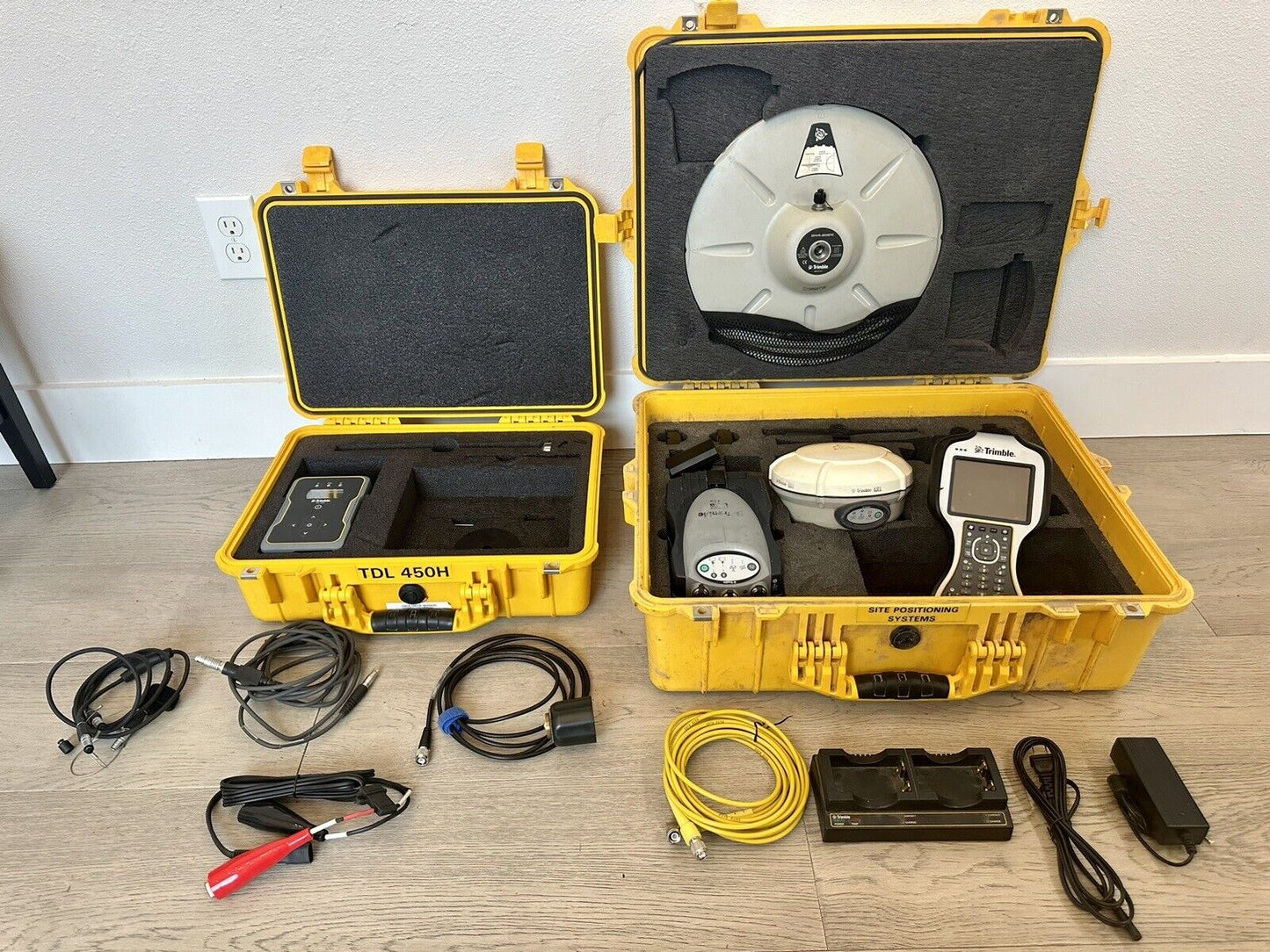 Trimble R8 Model 3 R7 GNSS TDL 450H Zephyr TSC3 w/ Access 2017 RTK GPS GLONASS
