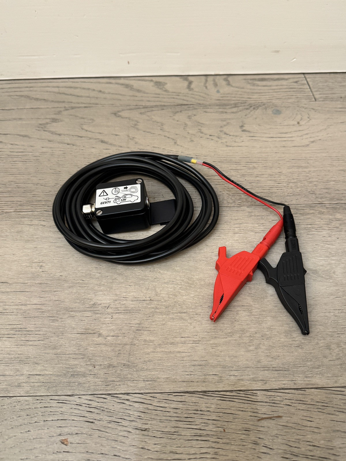 Leica GEV71 Car Battery Cable w/ Alligator Clips P/N: 439038