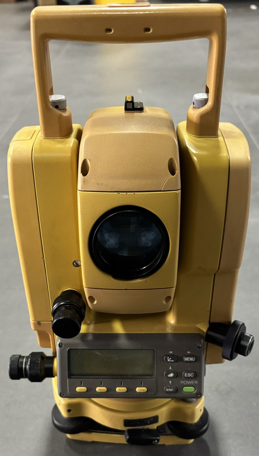 Topcon GTS-211D Total Station w/ Battery Charger & Transport Case GTS-300