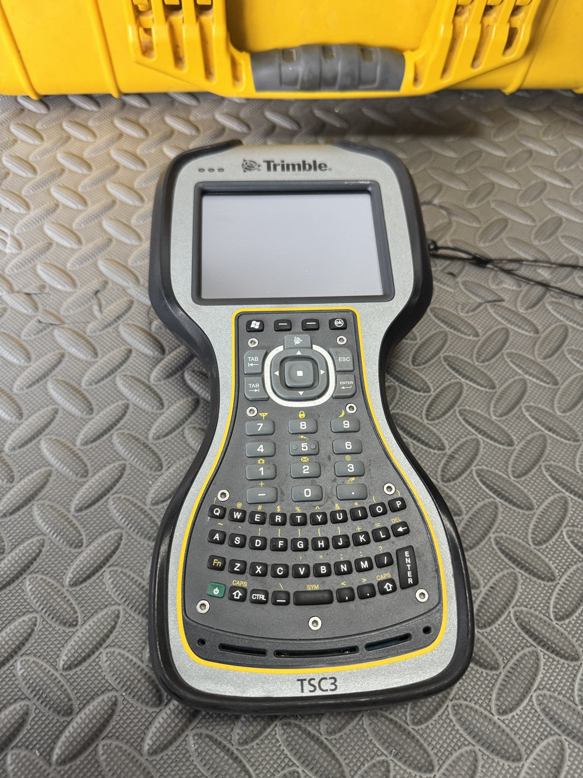 Trimble R8 Model 2 GPS GNSS Base Rover RTK Kit UHF TSC3 Trimble Access 2017.24