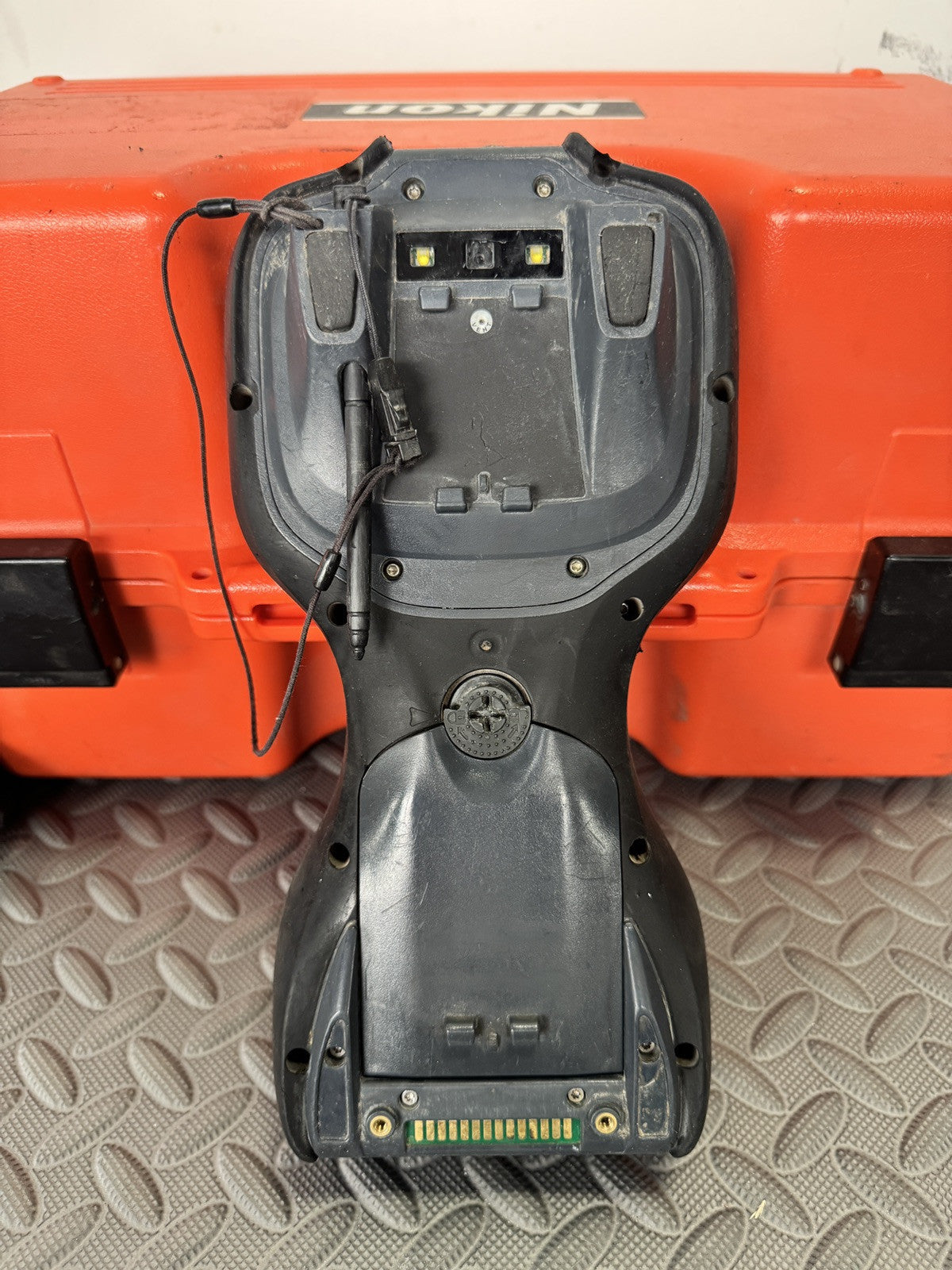 Nikon NPL-322+ 5" Conventional Reflectorless Survey Total Station w/ TSC3 Access