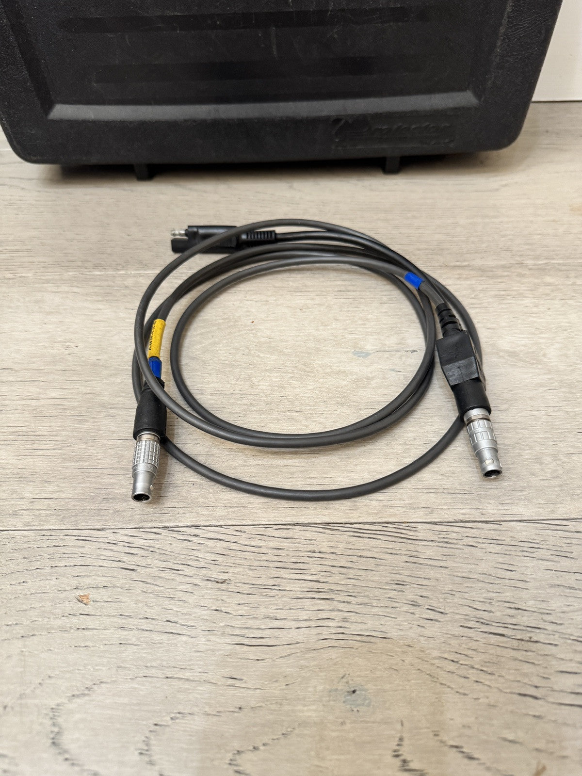 Pacific Crest PDL4535 Positioning Data Link 450-470 MHz Radio Leica Y-Cable