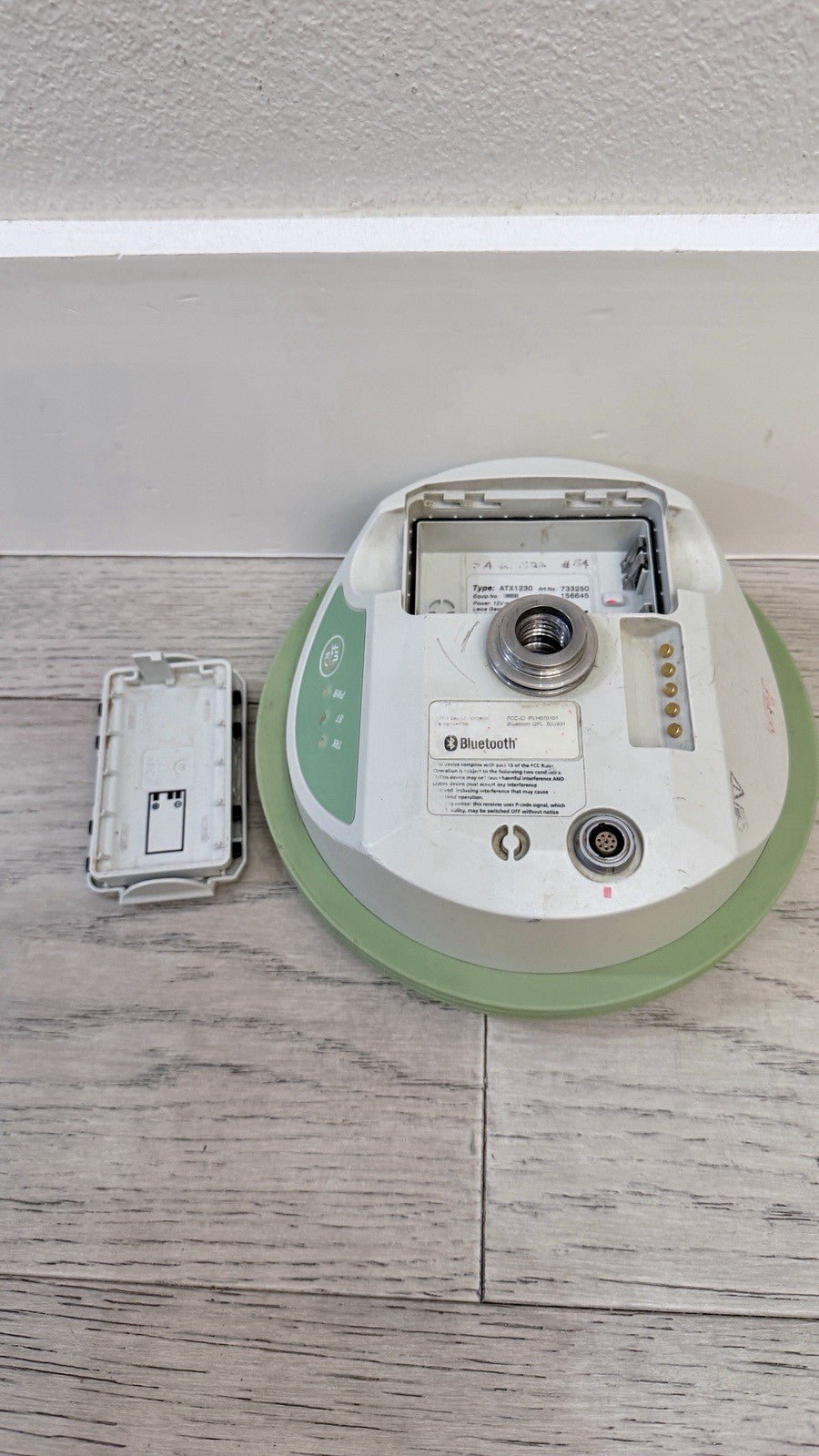 Leica ATX1230 Smart Antenna GPS Antenna Receiver with GPS Leica ATX 1230