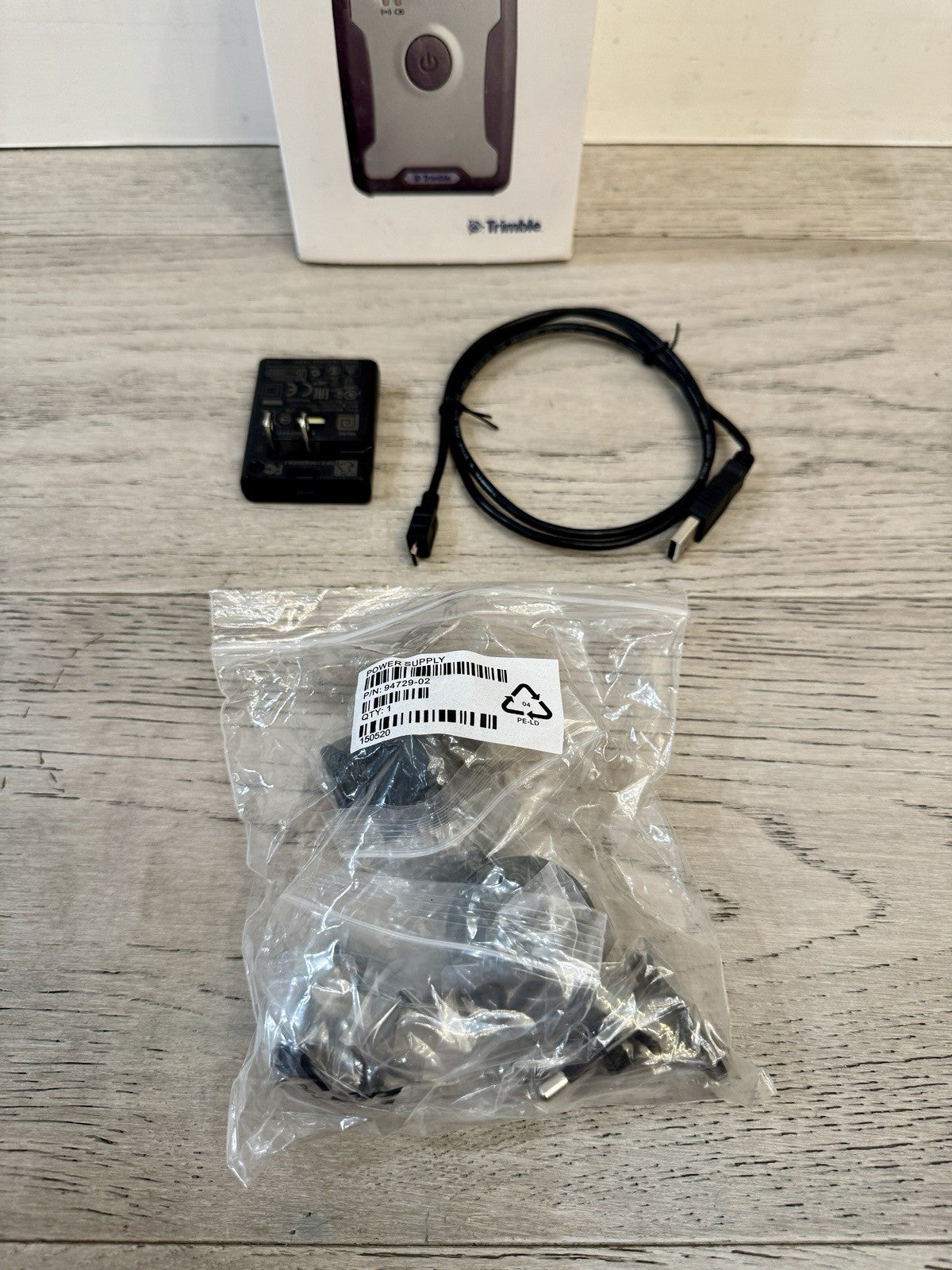 Brand New Trimble R1 GNSS GPS Receiver P/N: 99133 Galileo Beidou GLONASS Pouch