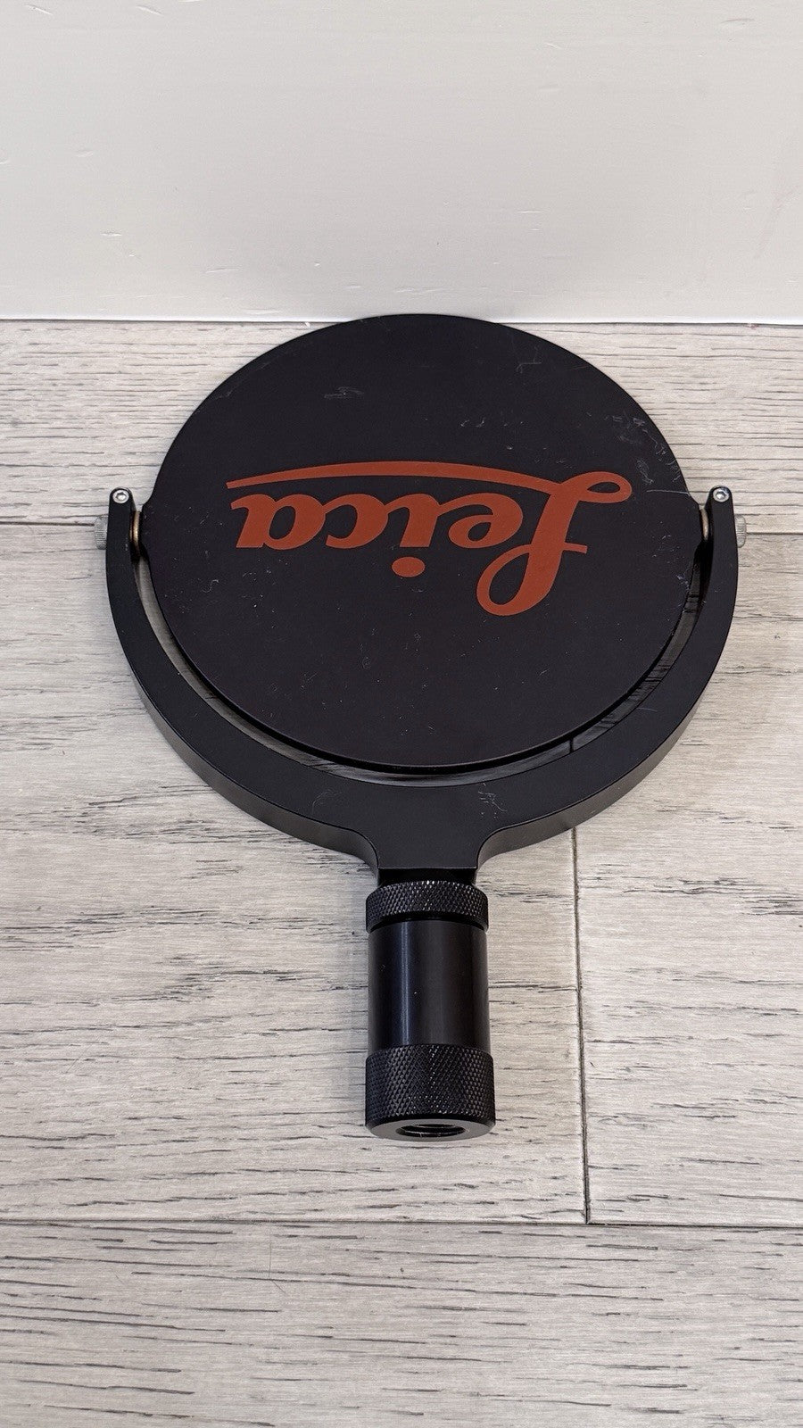 Leica 6” Circular Planar HDS Target - Tilt And Turn 5/8” Threaded 670220