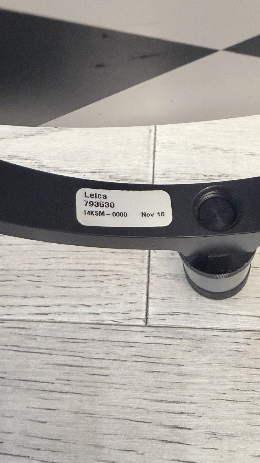 Leica 6” Circular Planar HDS Target Tilt And Turn 5/8” Threaded 793530