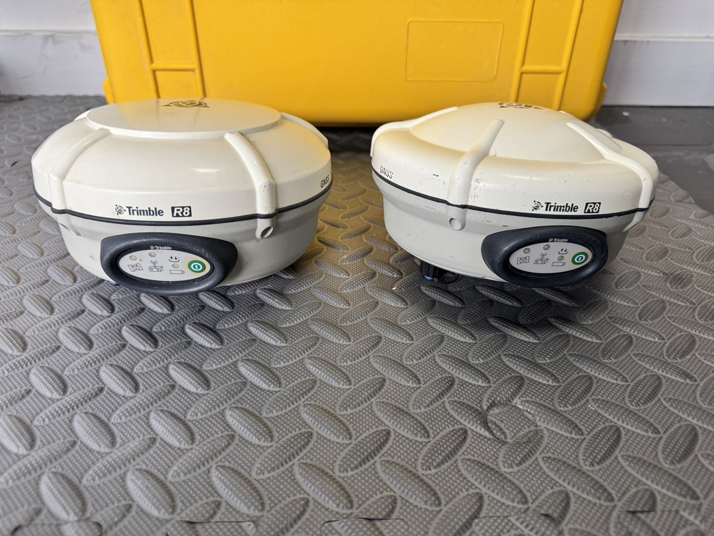 Trimble R8 Model 2 GPS GNSS Base Rover RTK Kit UHF TSC3 Trimble Access 2017.24